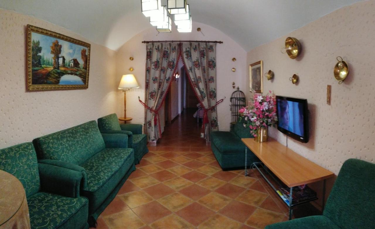 Apartamentos Horno Y Casa De Dulce Purullena Dış mekan fotoğraf