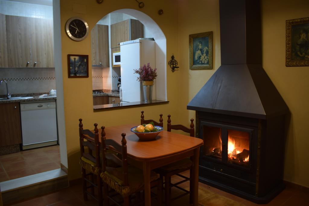 Apartamentos Horno Y Casa De Dulce Purullena Dış mekan fotoğraf